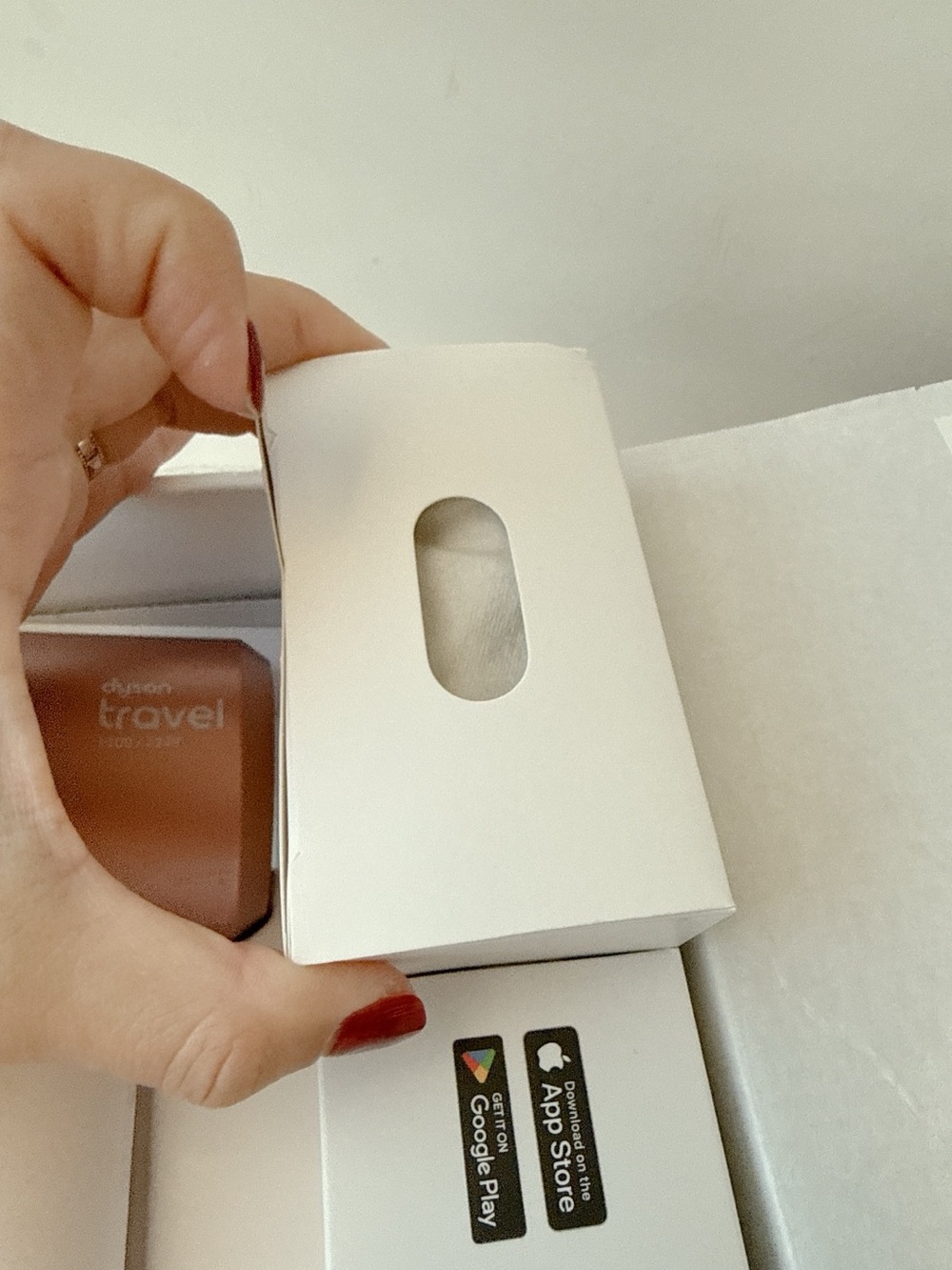 Open box - Dyson Supersonic™ Travel hair dryer (Ceramic pink / Rose gold) - Picture 12 of 14